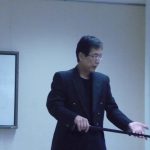 渚晴彦の鳩出しマジックの個人レッスン中！